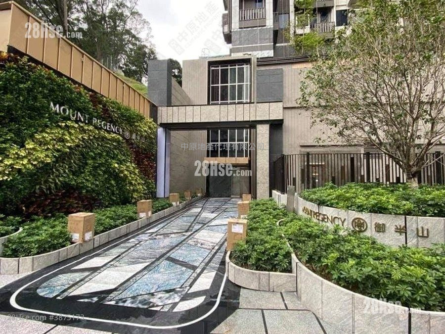 Mount Regency Sell 826 ft² ( 76.7 m² )