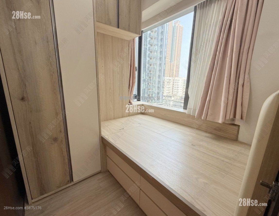 Cetus Square Mile Rental 1 Bedroom , 1 Bathroom 278 ft² ( 25.8 m² )