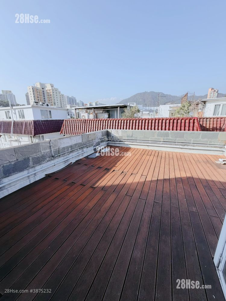 Peak Garden Court Rental 2 Bedrooms , 1 Bathroom 633 ft² ( 58.8 m² )