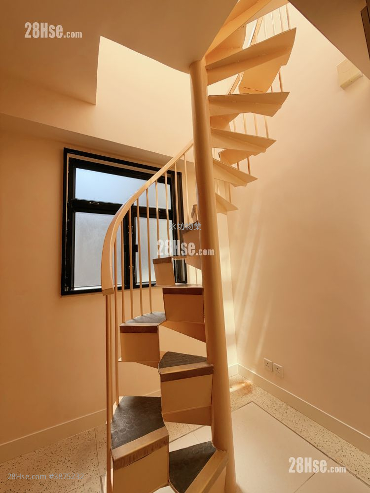 Peak Garden Court Rental 2 Bedrooms , 1 Bathroom 633 ft² ( 58.8 m² )