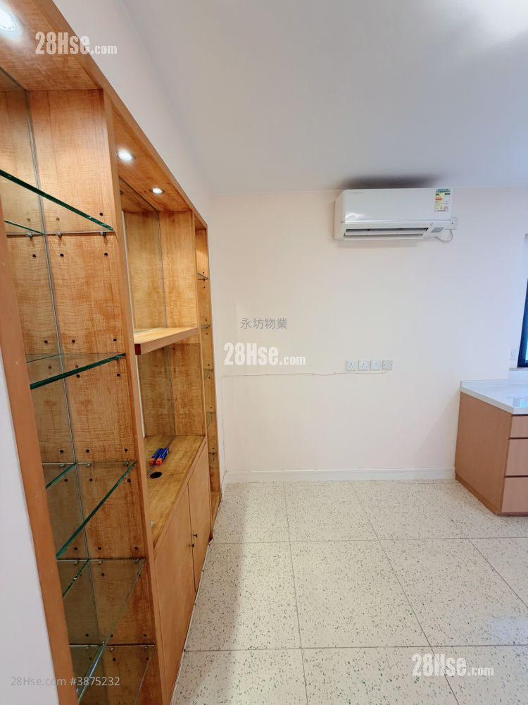 Peak Garden Court Rental 2 Bedrooms , 1 Bathroom 633 ft² ( 58.8 m² )