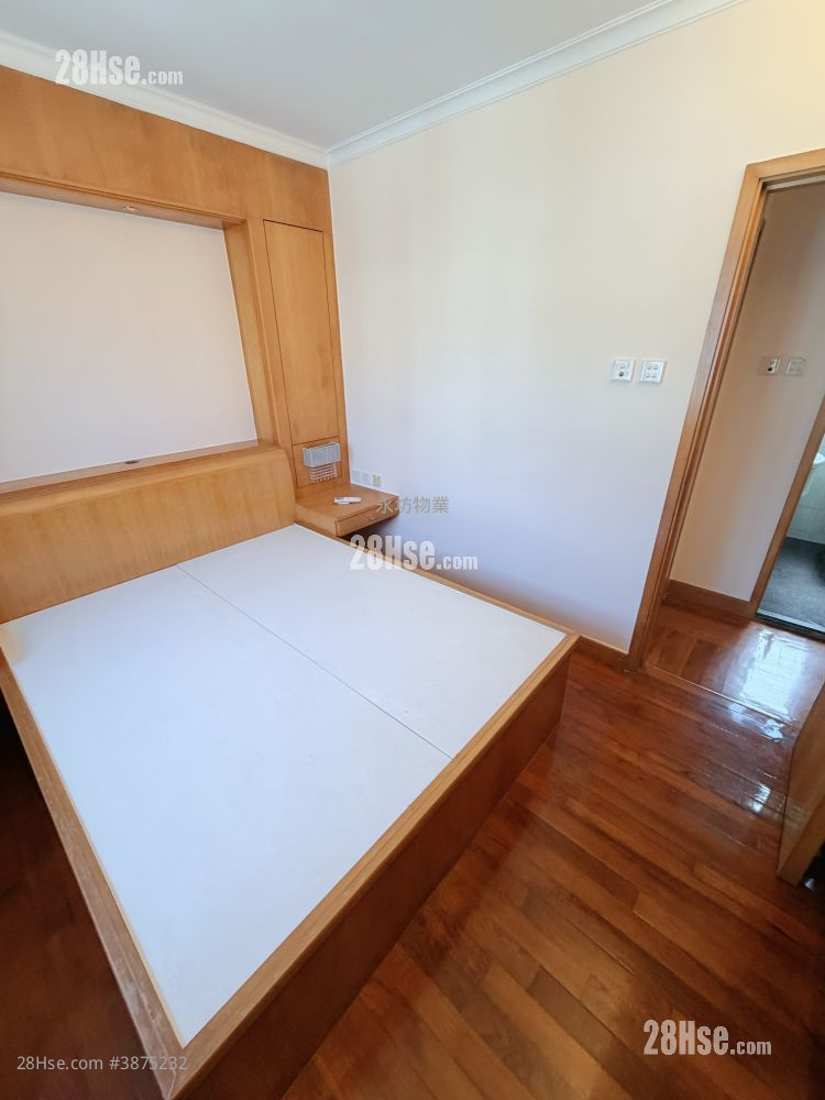 Peak Garden Court Rental 2 Bedrooms , 1 Bathroom 633 ft² ( 58.8 m² )