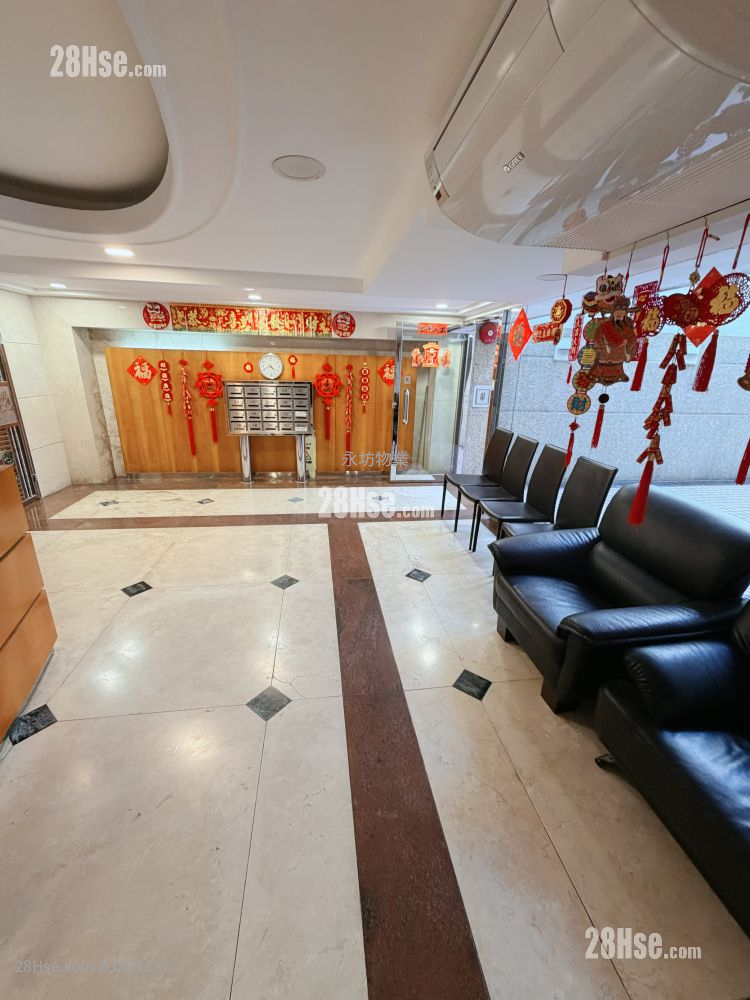 Peak Garden Court Rental 2 Bedrooms , 1 Bathroom 633 ft² ( 58.8 m² )