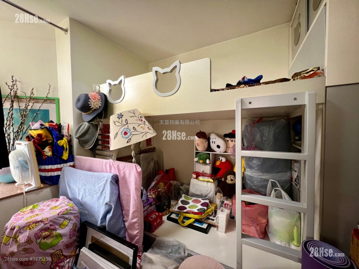 冠熹苑 售盘 3 房 , 2 浴室 601 平方尺 ( 55.8 平方米 )