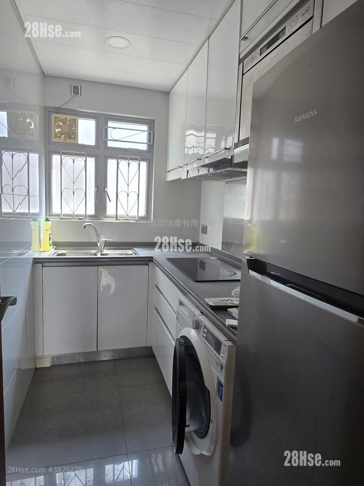 Southern Lodge Rental 3 Bedrooms , 2 Bathrooms 650 ft² ( 60.4 m² )