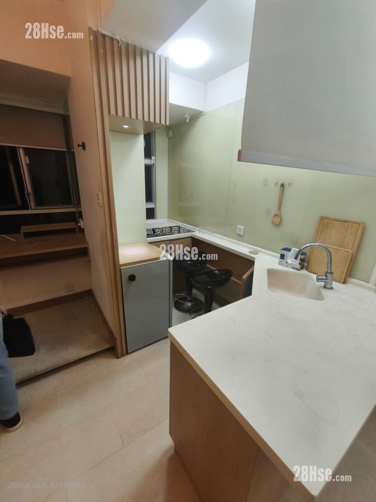Fair Way Garden Rental Studio , 1 Bathroom 260 ft² ( 24.2 m² )
