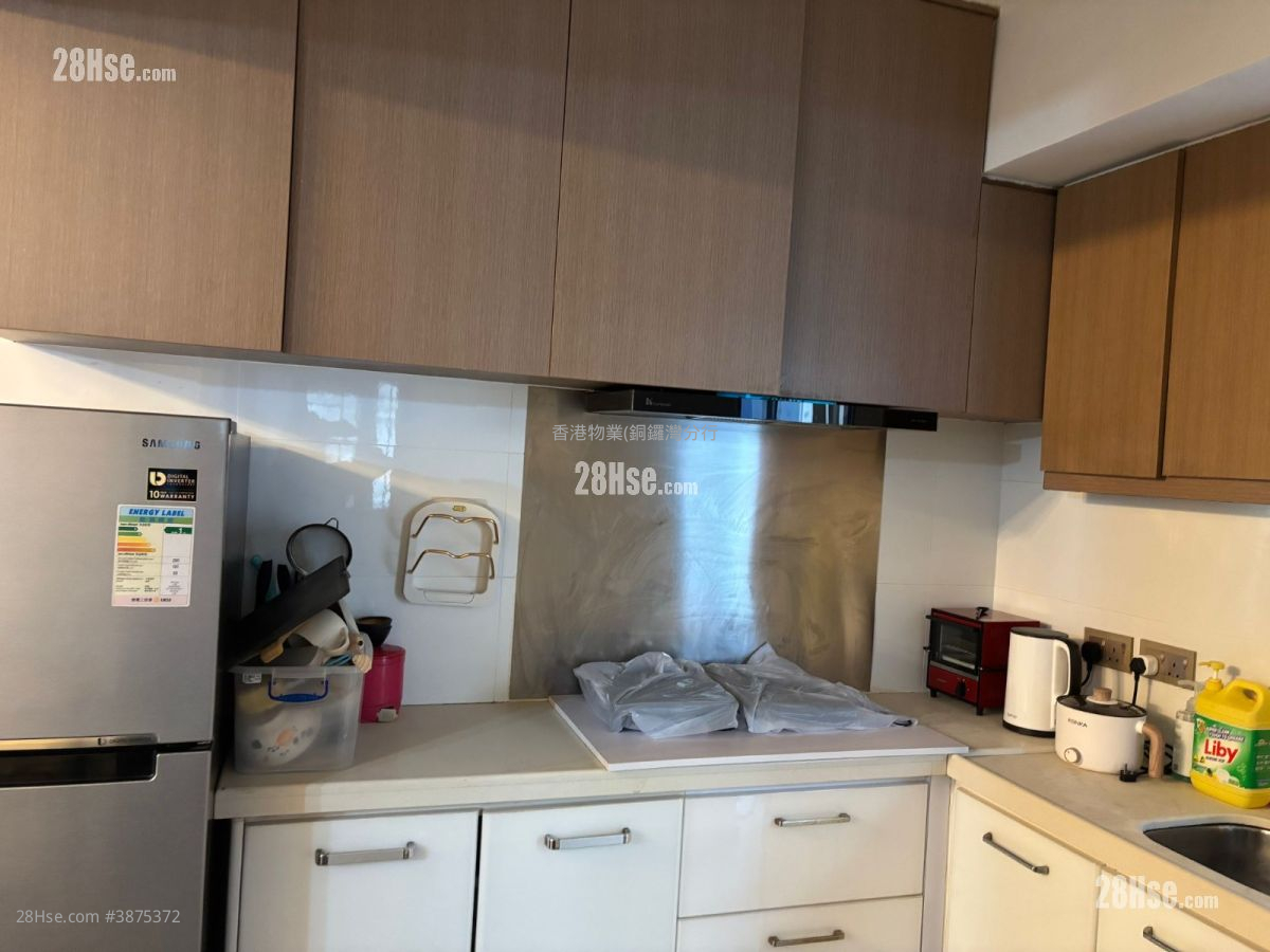 Thai Kong Building Rental 3 Bedrooms , 2 Bathrooms 531 ft² ( 49.3 m² )