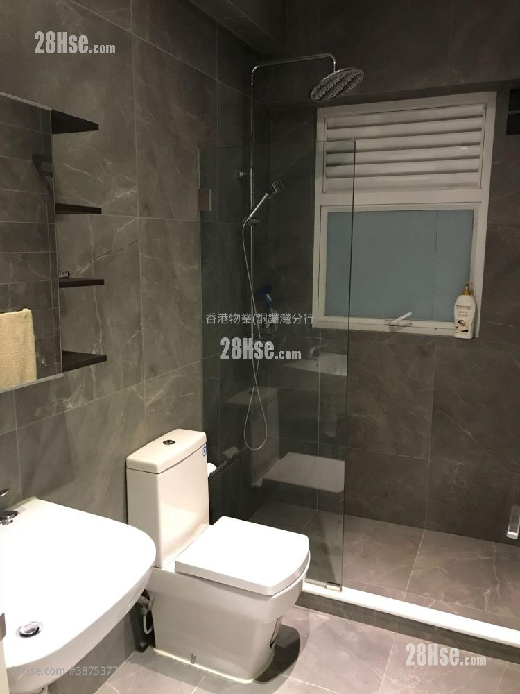 East South Building Rental 2 Bedrooms , 1 Bathroom 476 ft² ( 44.2 m² )