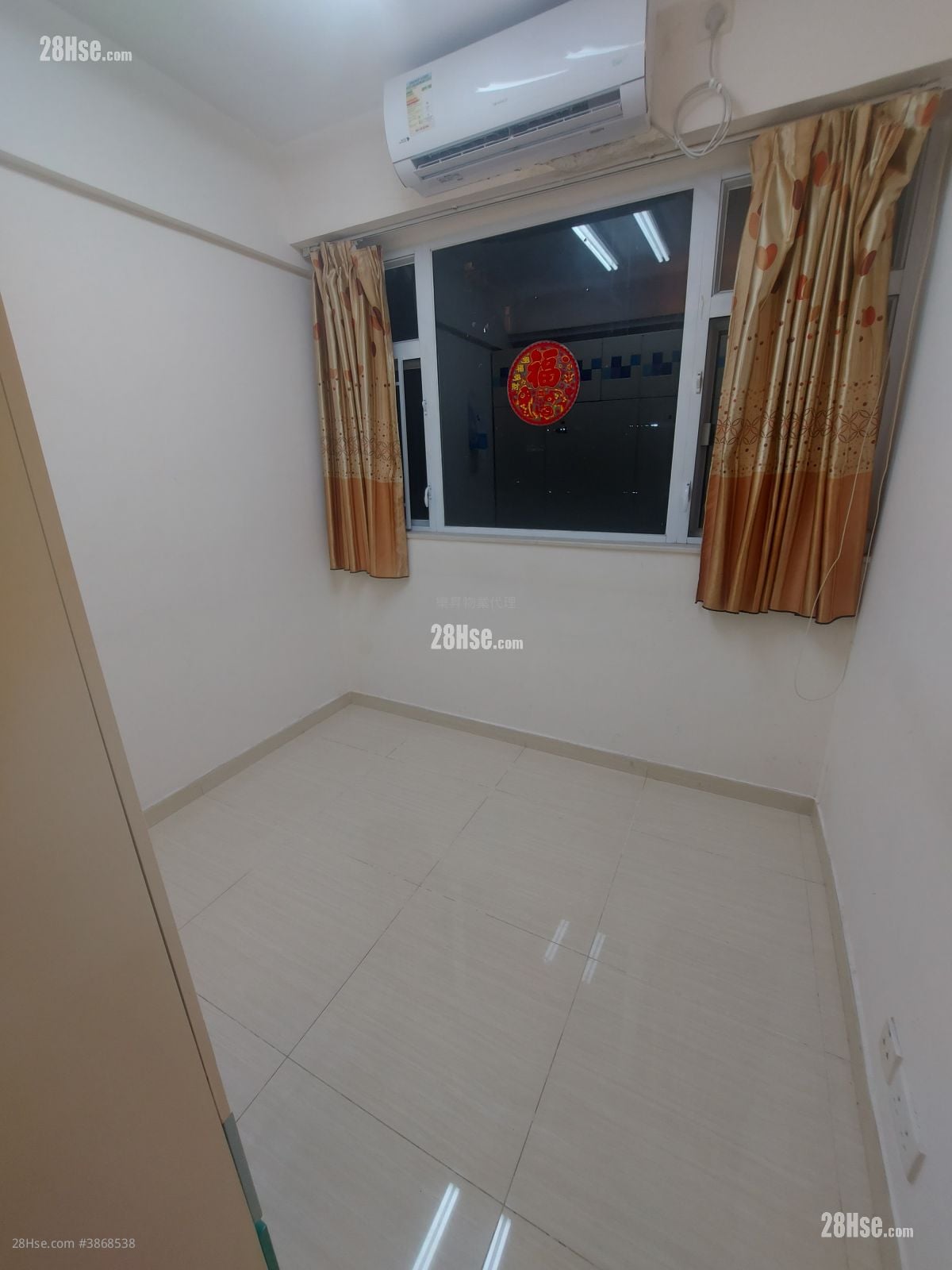 Hung Fuk Building Sell 3 Bedrooms , 2 Bathrooms 539 ft² ( 50.1 m² )