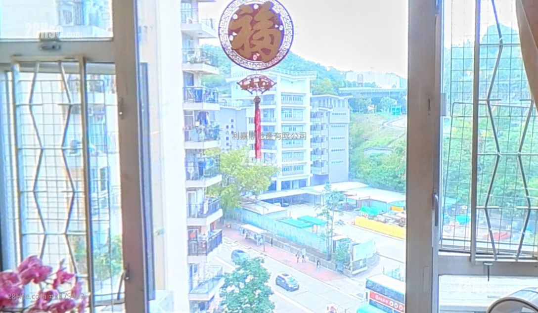 美孚新邨 售盘 3 房 , 2 浴室 717 平方尺 ( 66.6 平方米 )
