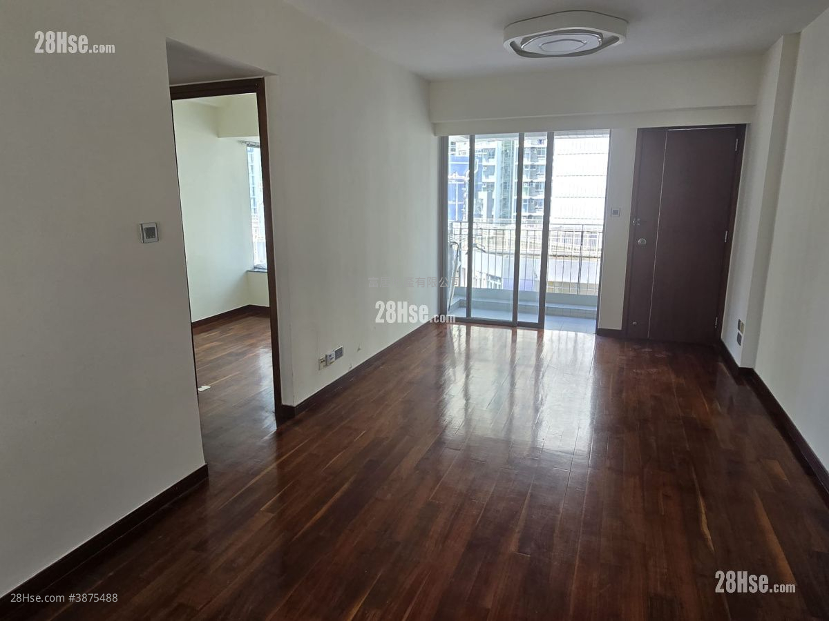 Southern Lodge Rental 3 Bedrooms , 2 Bathrooms 643 ft² ( 59.7 m² )