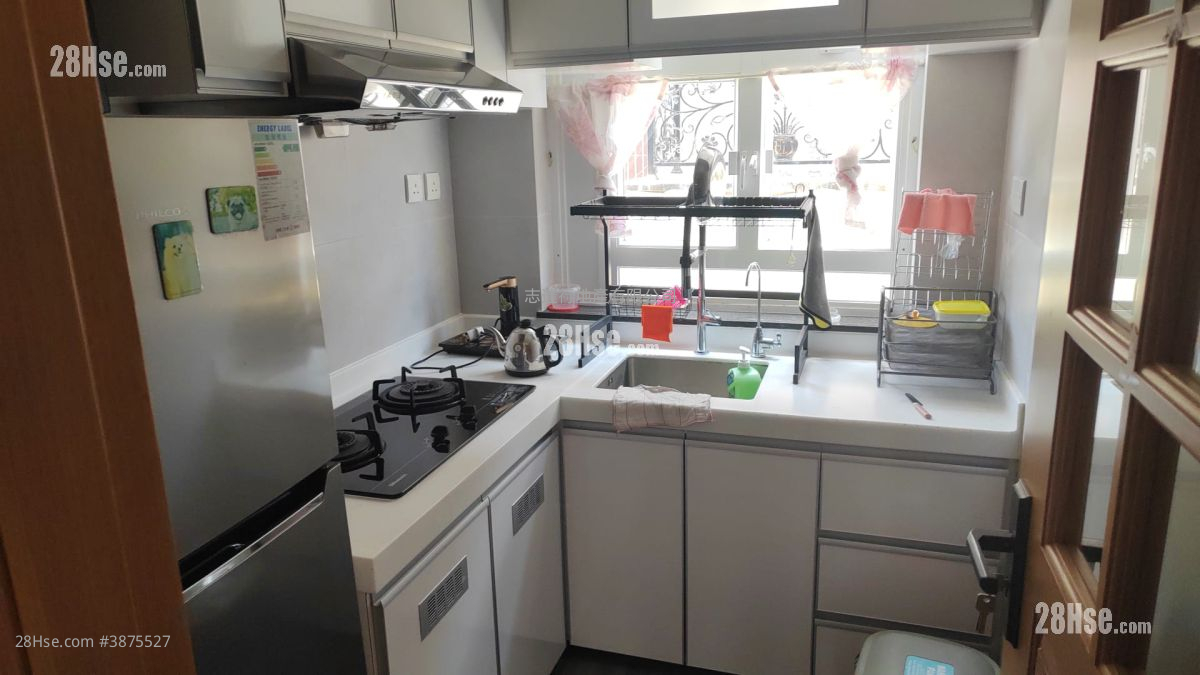 Village Rental 3 Bedrooms , 1 Bathroom 700 ft² ( 65.0 m² )