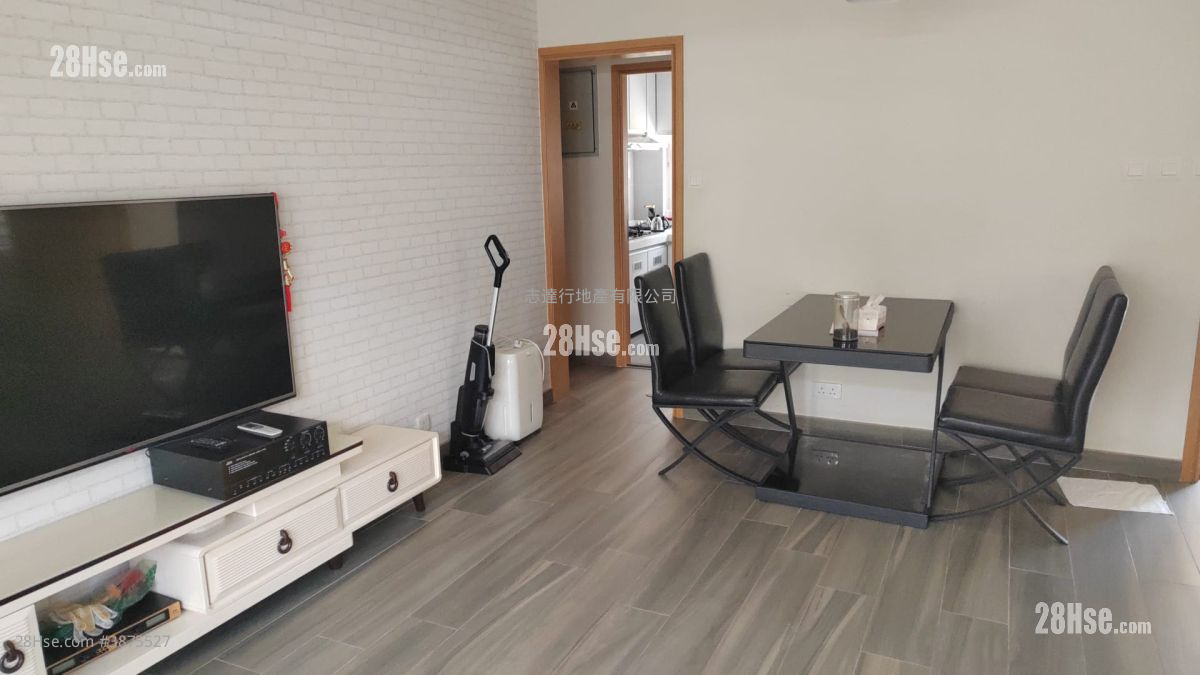 Village Rental 3 Bedrooms , 1 Bathroom 700 ft² ( 65.0 m² )