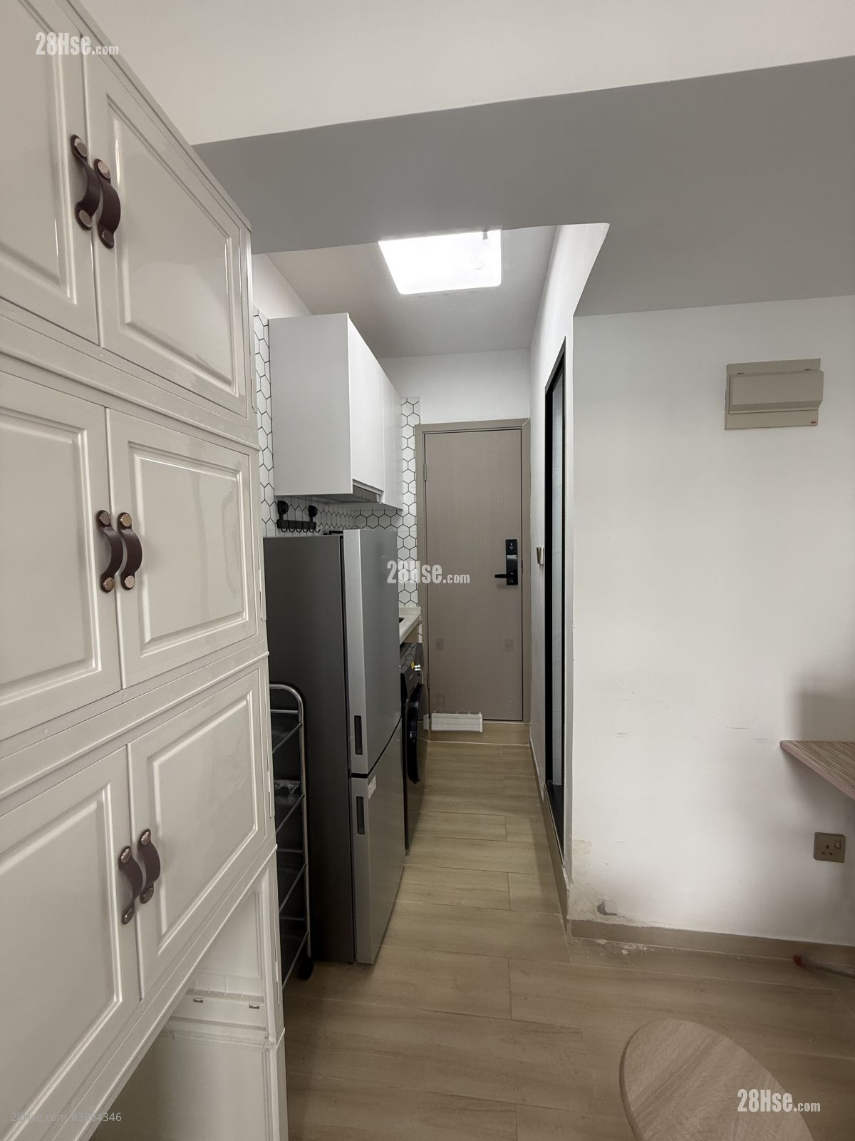 Lee Tai Building Rental 150 ft² ( 13.9 m² )