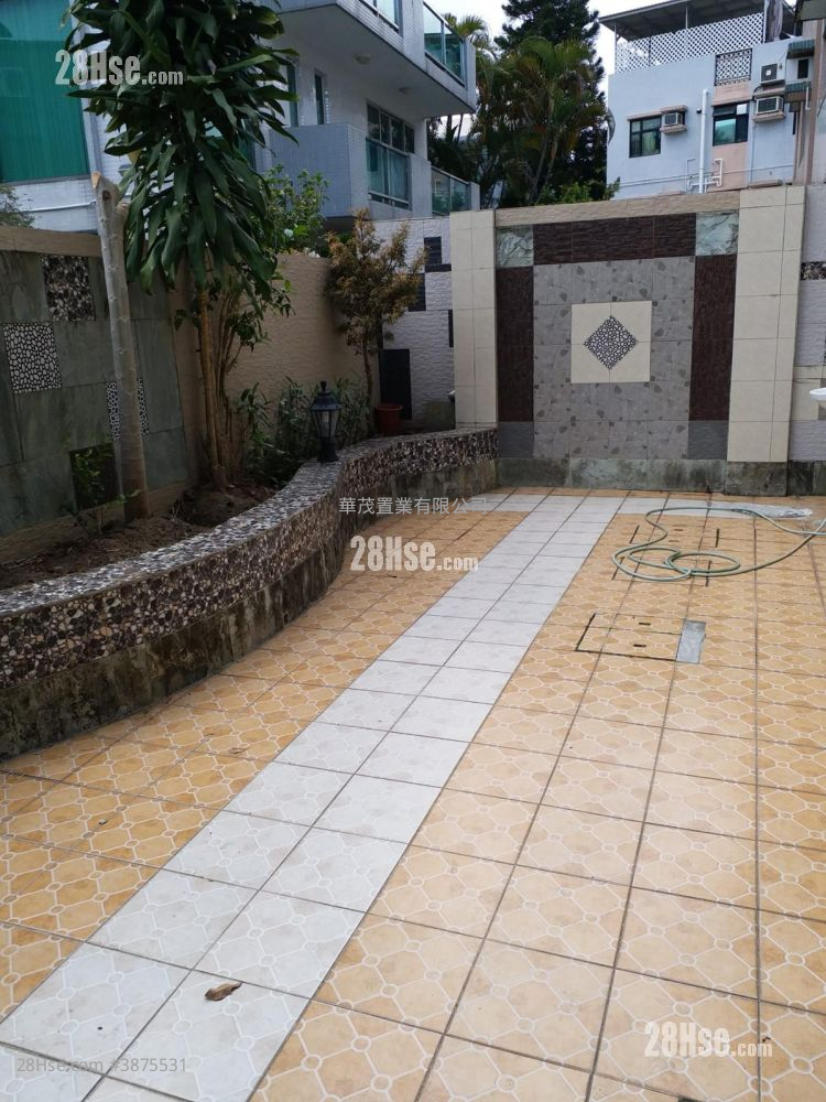 Village Rental 3 Bedrooms , 1 Bathroom 630 ft² ( 58.5 m² )