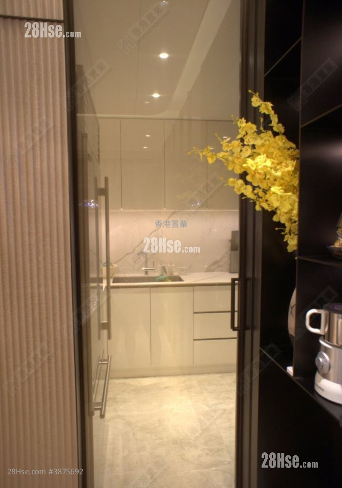 The Cullinan Sell 3 Bedrooms , 2 Bathrooms 997 ft² ( 92.6 m² )