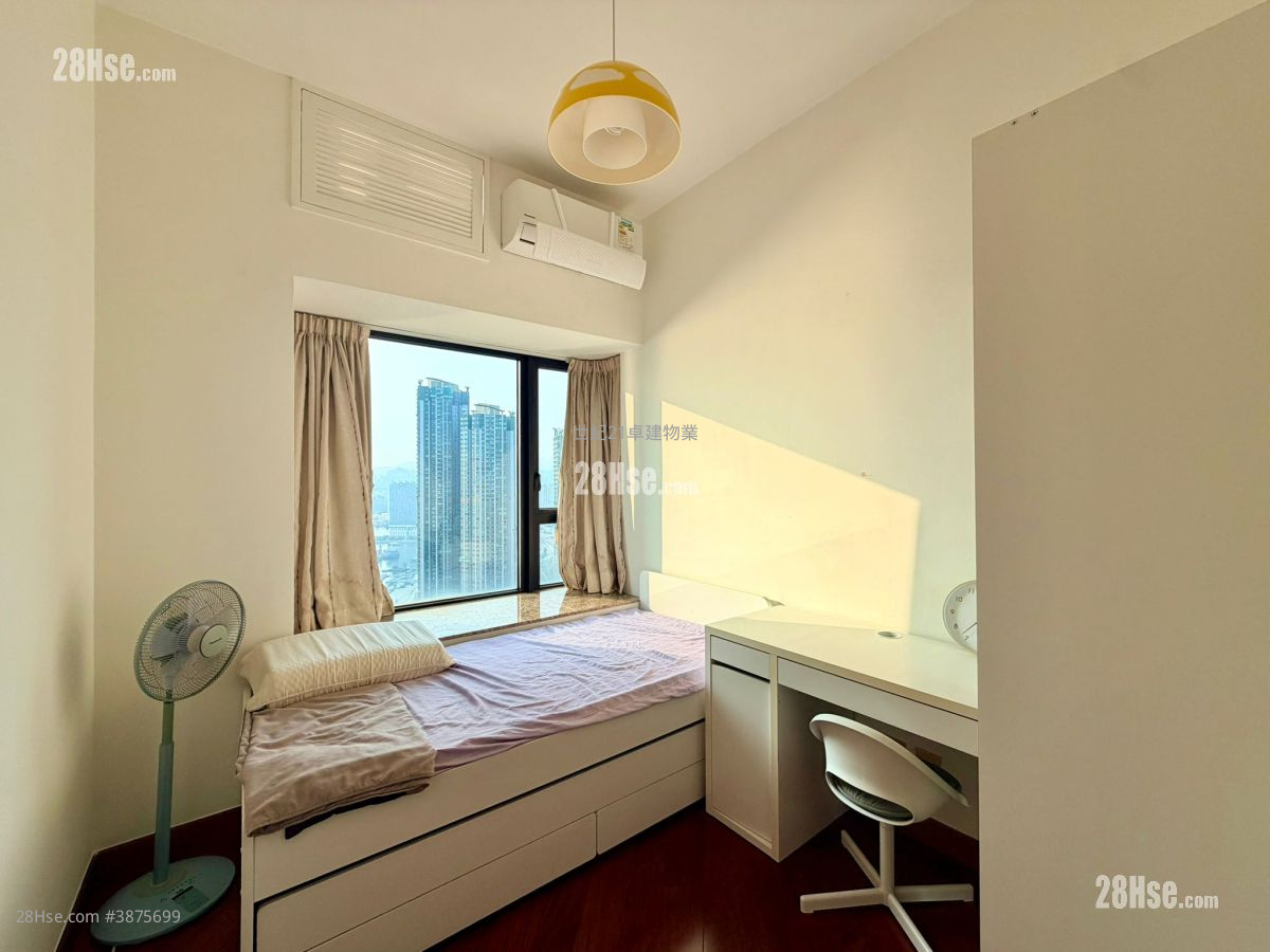 The Arch Rental 3 Bedrooms , 2 Bathrooms 970 ft² ( 90.1 m² )