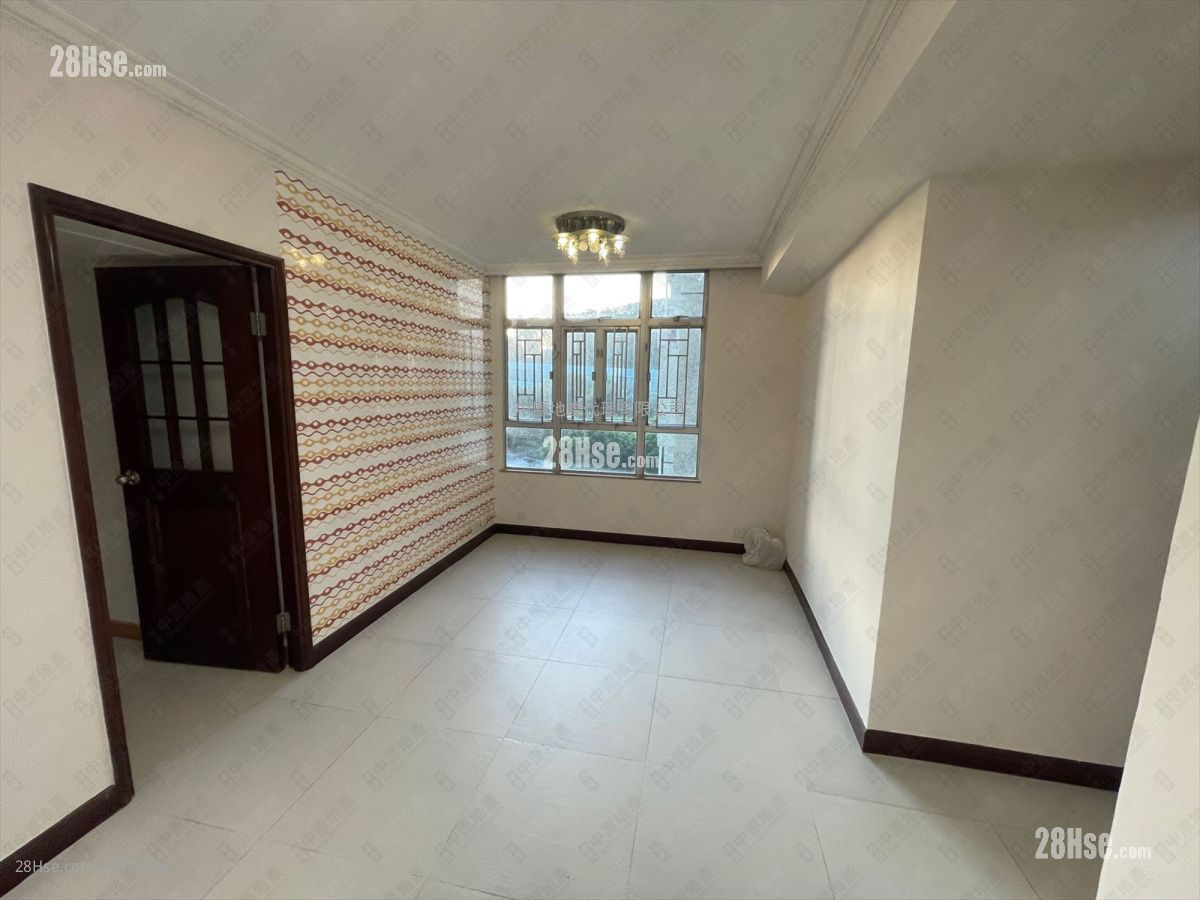 Belvedere Garden Sell 3 Bedrooms , 1 Bathroom 572 ft² ( 53.1 m² )