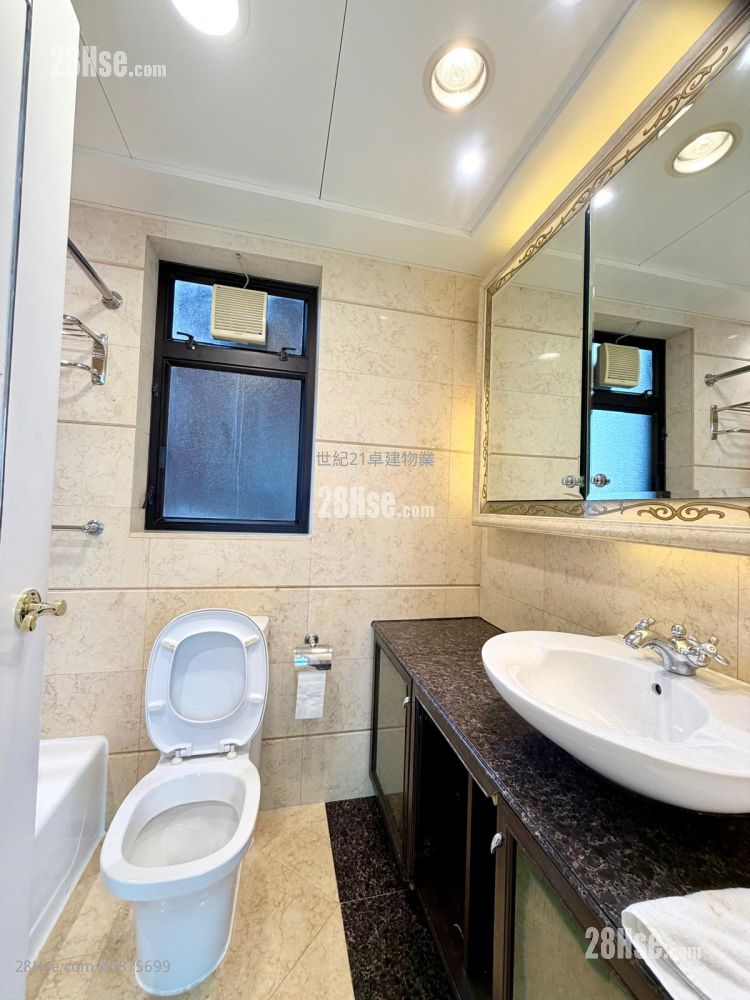 The Arch Rental 3 Bedrooms , 2 Bathrooms 970 ft² ( 90.1 m² )