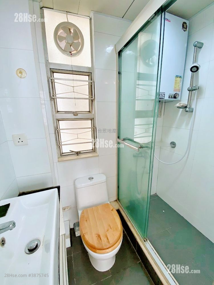 Jade Plaza Rental 262 ft² ( 24.3 m² )