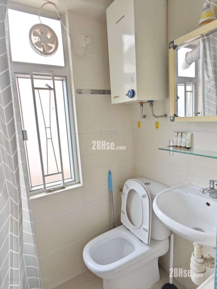 Causeway Bay Rental 2 Bedrooms , 1 Bathroom 250 ft² ( 23.2 m² )