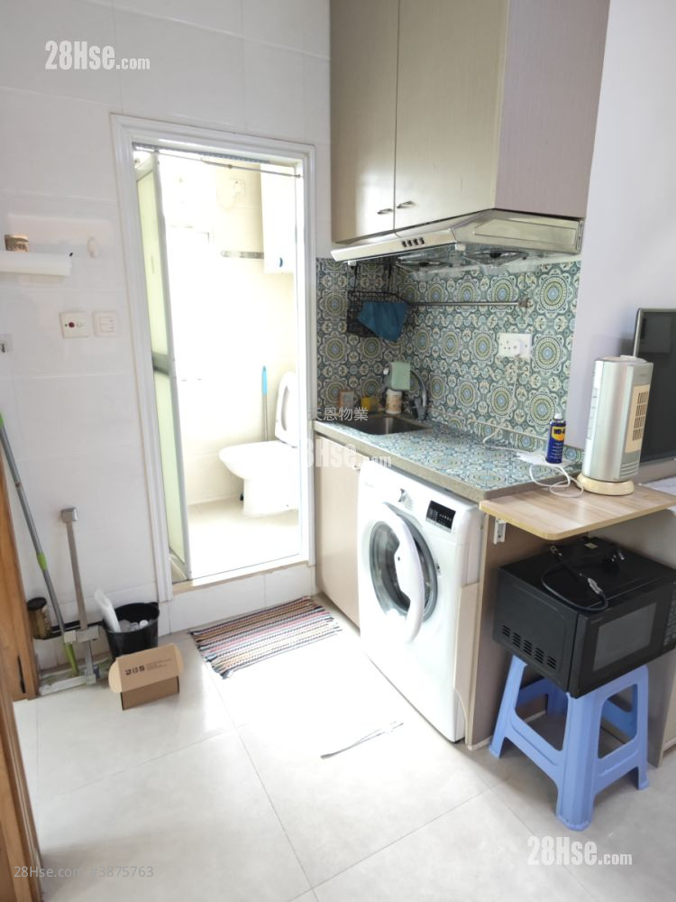 Causeway Bay Rental 2 Bedrooms , 1 Bathroom 250 ft² ( 23.2 m² )