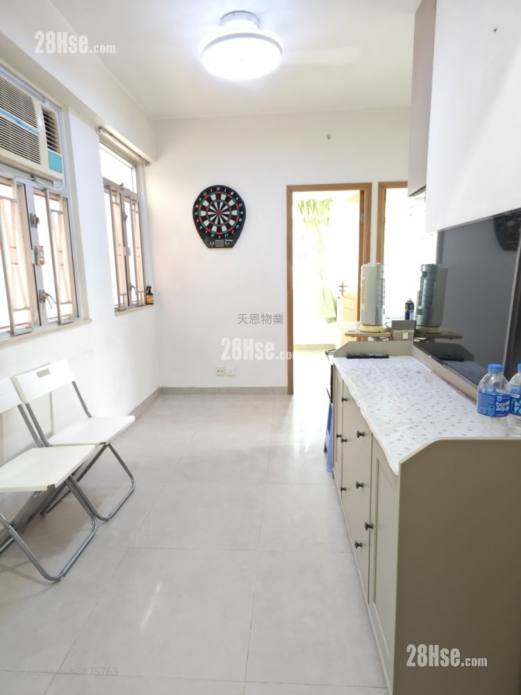 Causeway Bay Rental 2 Bedrooms , 1 Bathroom 250 ft² ( 23.2 m² )