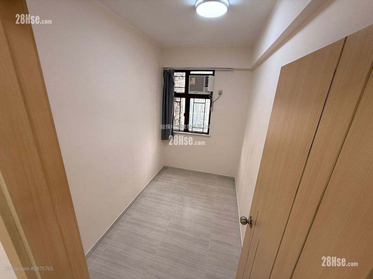Diamond Court Rental 3 Bedrooms , 1 Bathroom 576 ft² ( 53.5 m² )