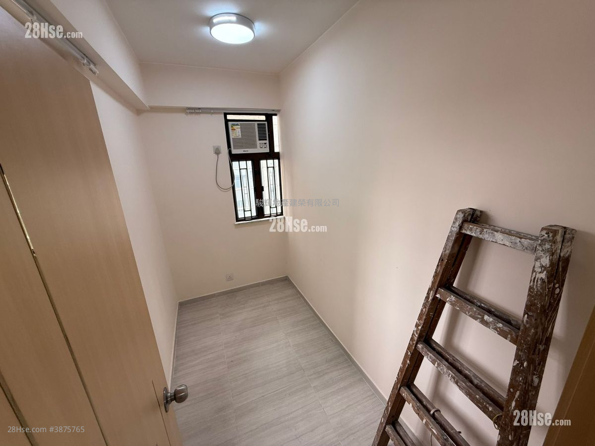 Diamond Court Rental 3 Bedrooms , 1 Bathroom 576 ft² ( 53.5 m² )