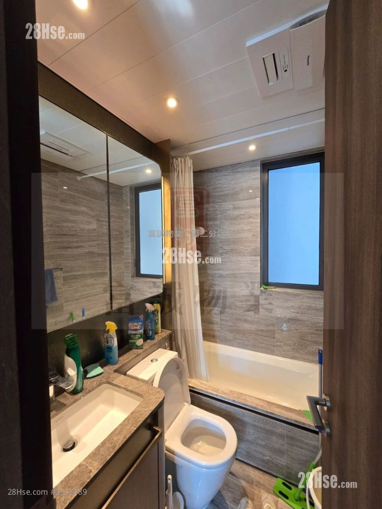 Maya Rental 3 Bedrooms , 2 Bathrooms 795 ft² ( 73.9 m² )