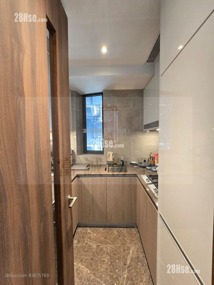 Maya Rental 3 Bedrooms , 2 Bathrooms 795 ft² ( 73.9 m² )