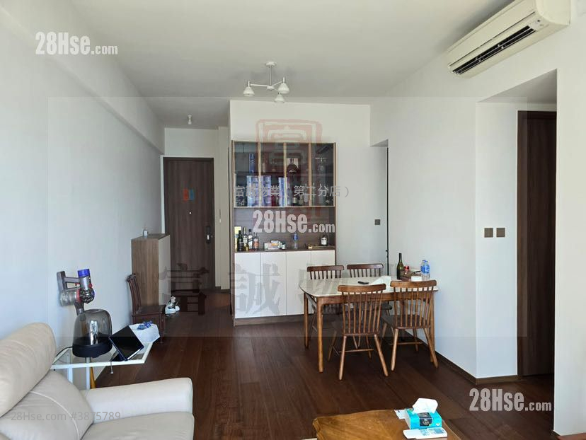 Maya Rental 3 Bedrooms , 2 Bathrooms 795 ft² ( 73.9 m² )
