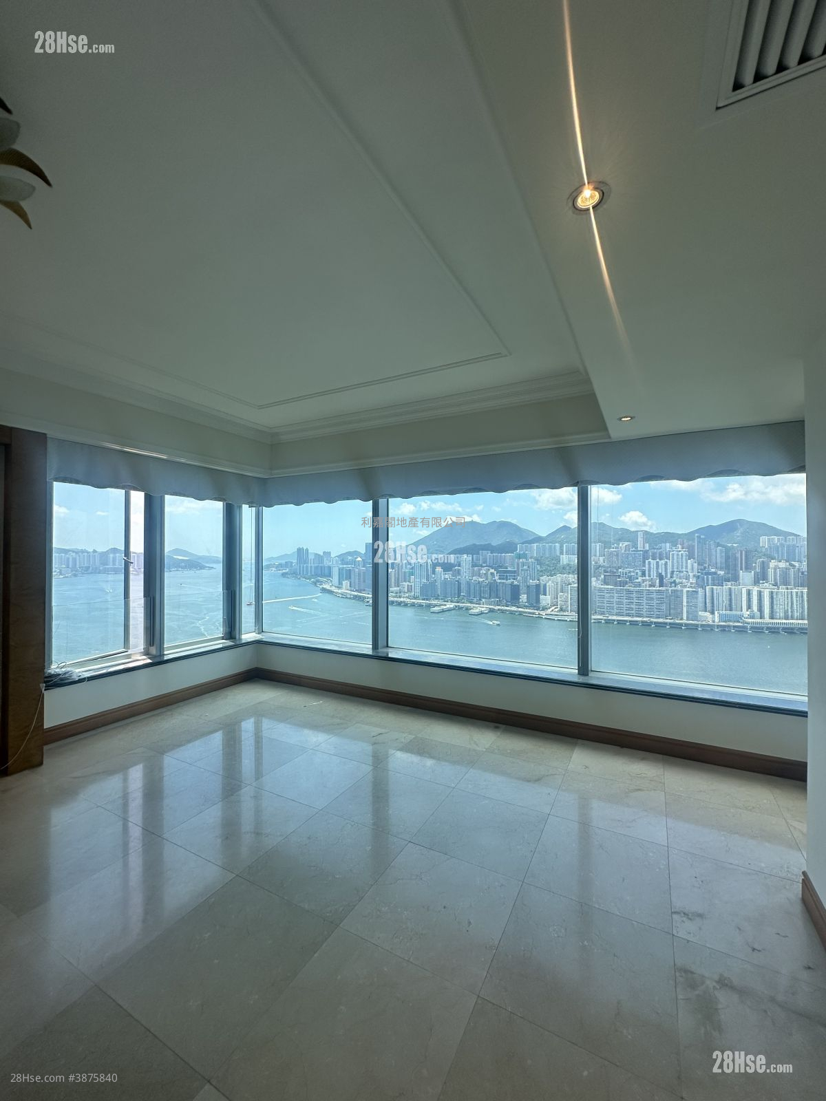 Harbourfront Landmark Sell 4 Bedrooms 1,963 ft² ( 182.4 m² )