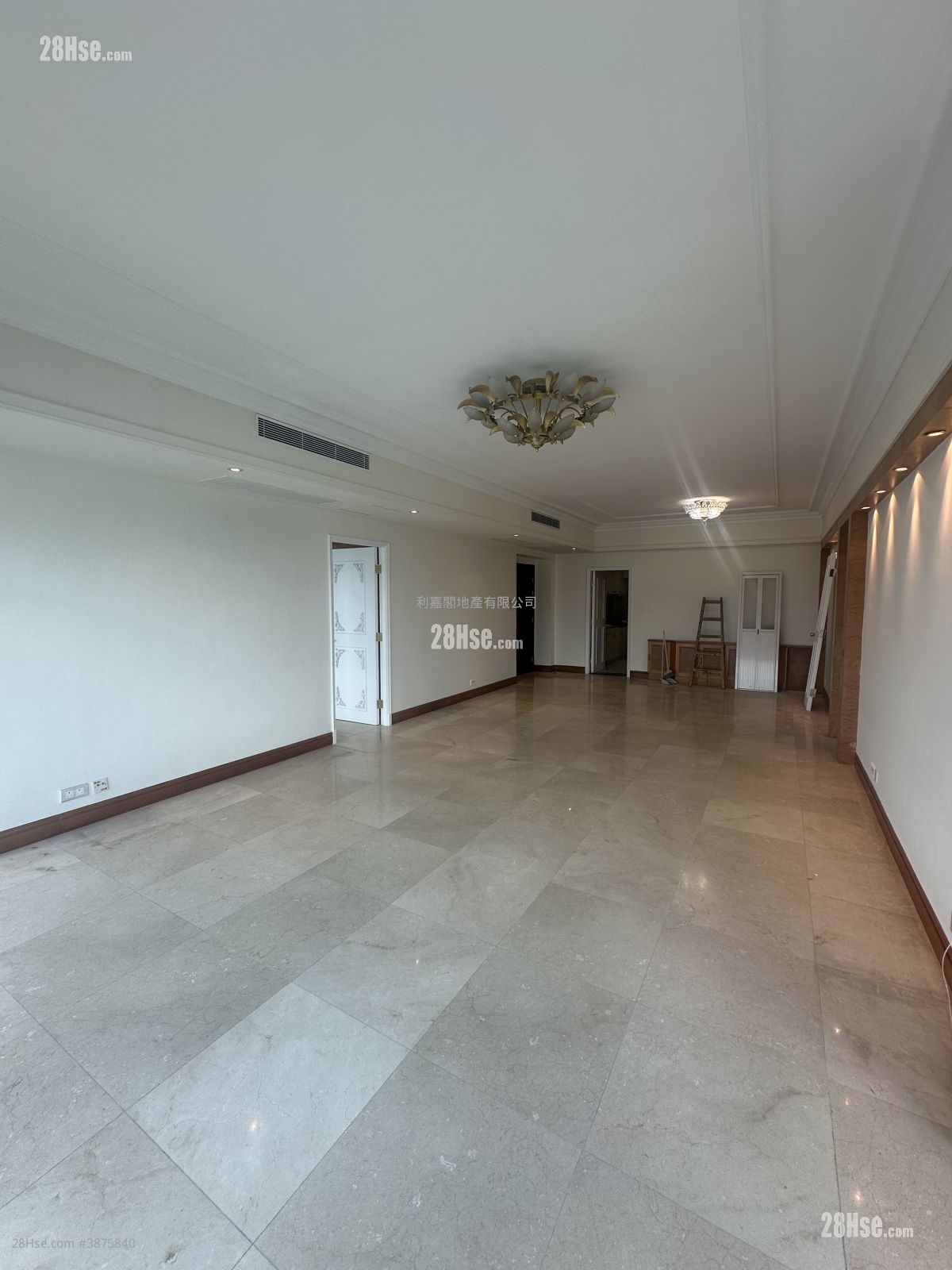 Harbourfront Landmark Sell 4 Bedrooms 1,963 ft² ( 182.4 m² )