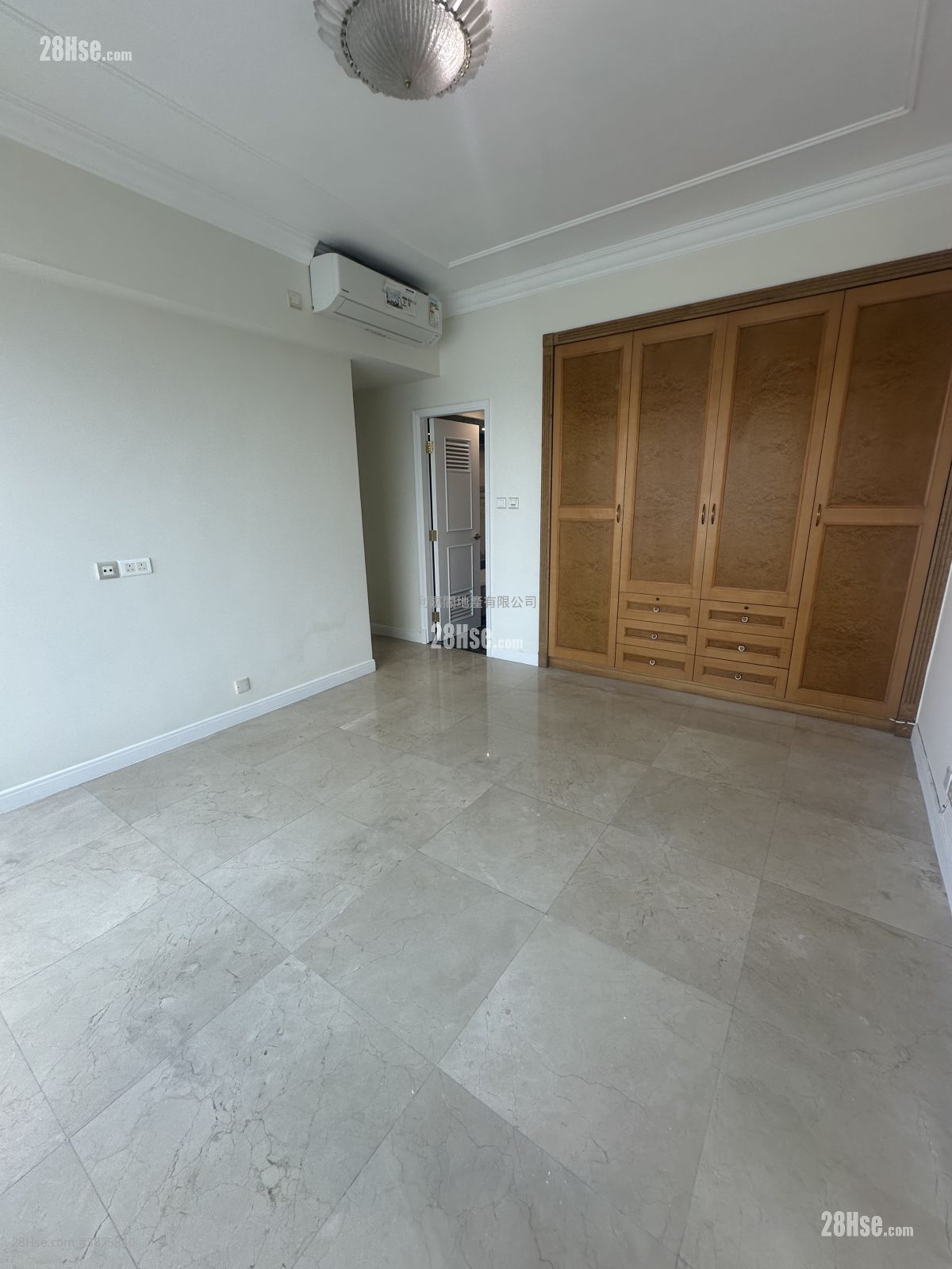 Harbourfront Landmark Sell 4 Bedrooms 1,963 ft² ( 182.4 m² )