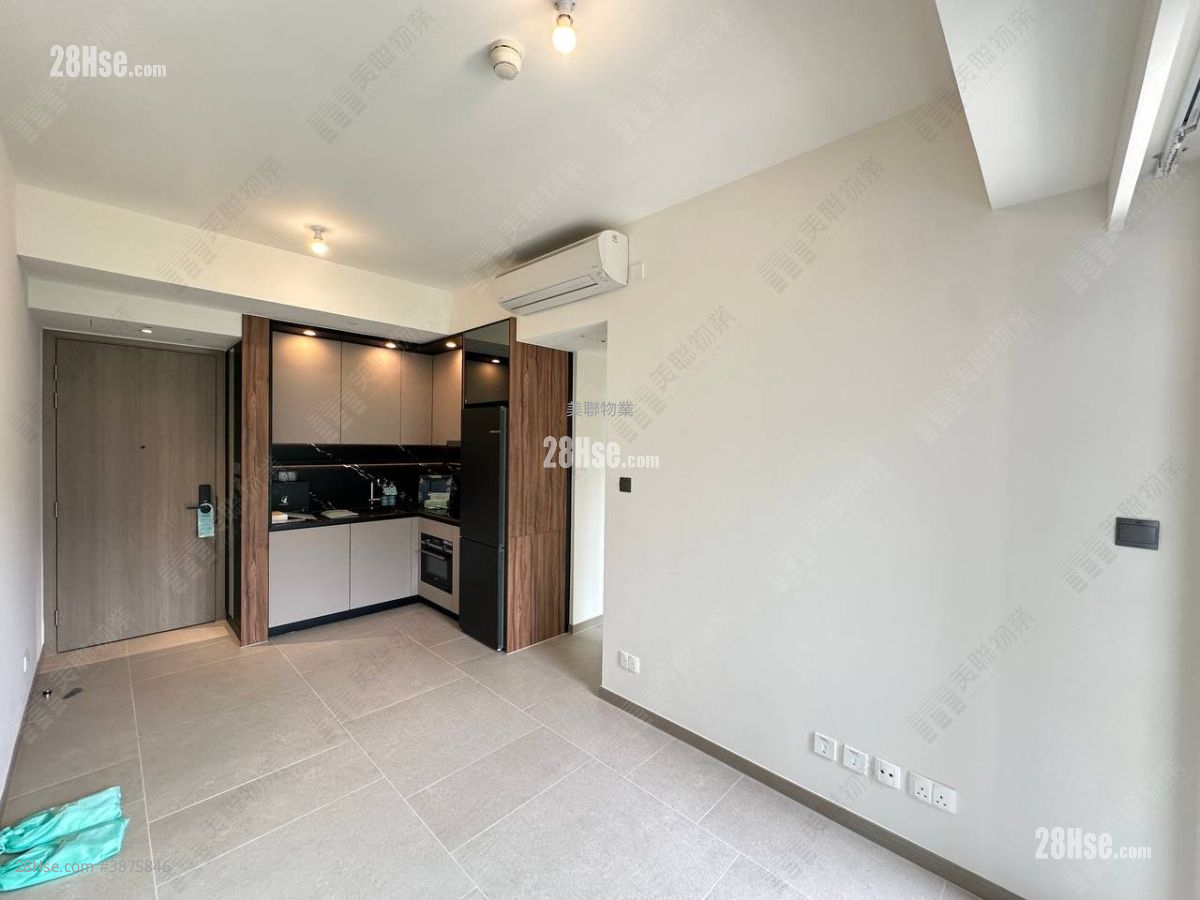 Silicon Hill Rental 2 Bedrooms , 1 Bathroom 402 ft² ( 37.3 m² )