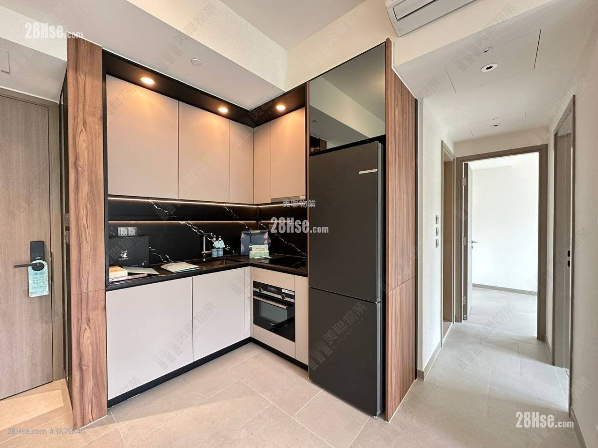 Silicon Hill Rental 2 Bedrooms , 1 Bathroom 402 ft² ( 37.3 m² )