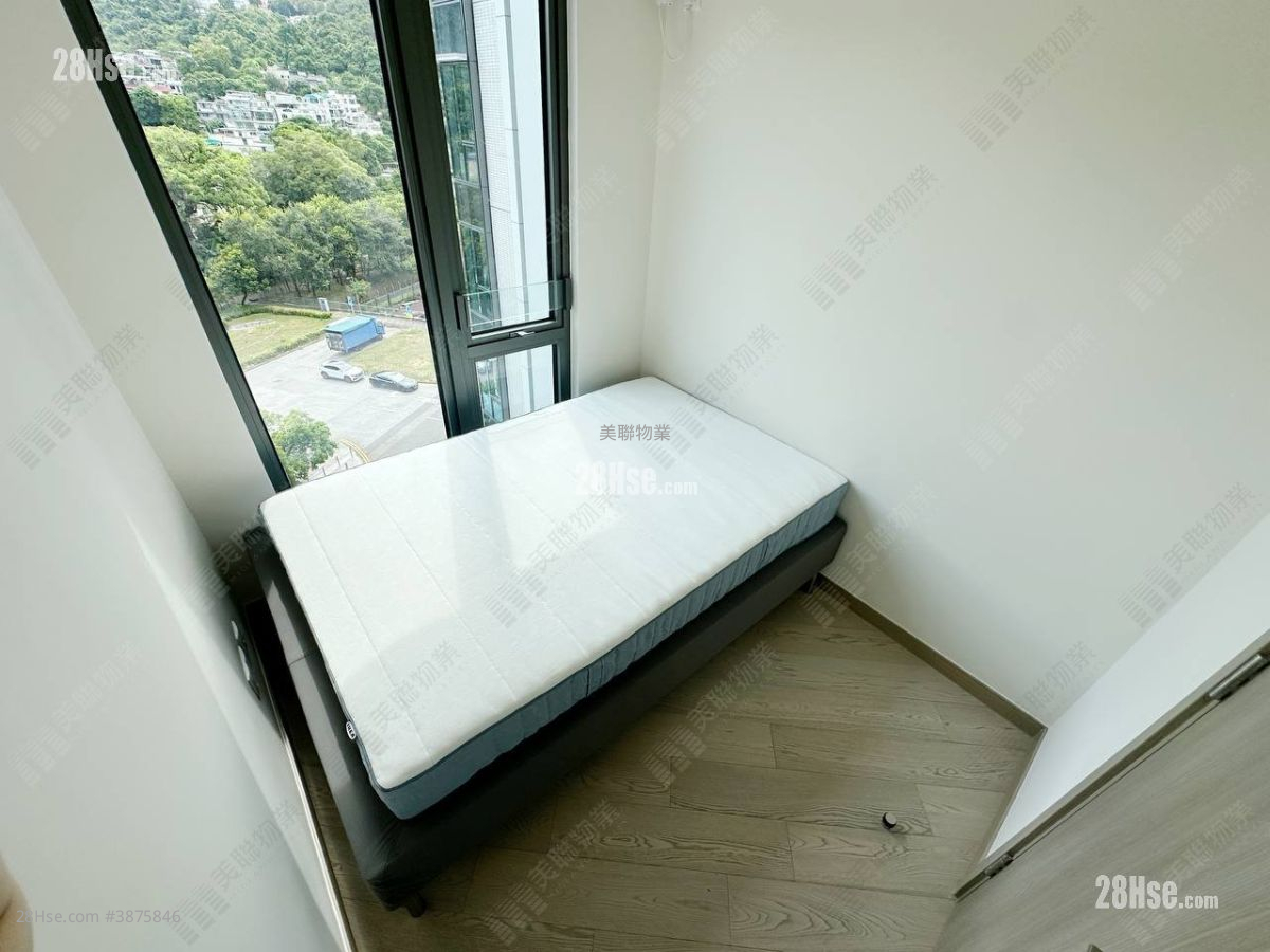 Silicon Hill Rental 2 Bedrooms , 1 Bathroom 402 ft² ( 37.3 m² )