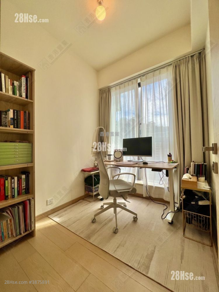 Mantin Heights Sell 2 Bedrooms , 1 Bathroom 505 ft² ( 46.9 m² )