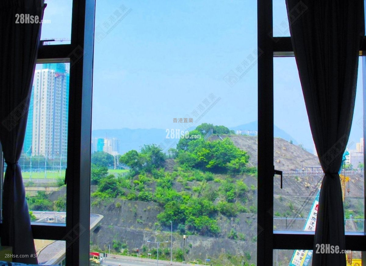 Ultima Rental 3 Bedrooms , 2 Bathrooms 994 ft² ( 92.3 m² )
