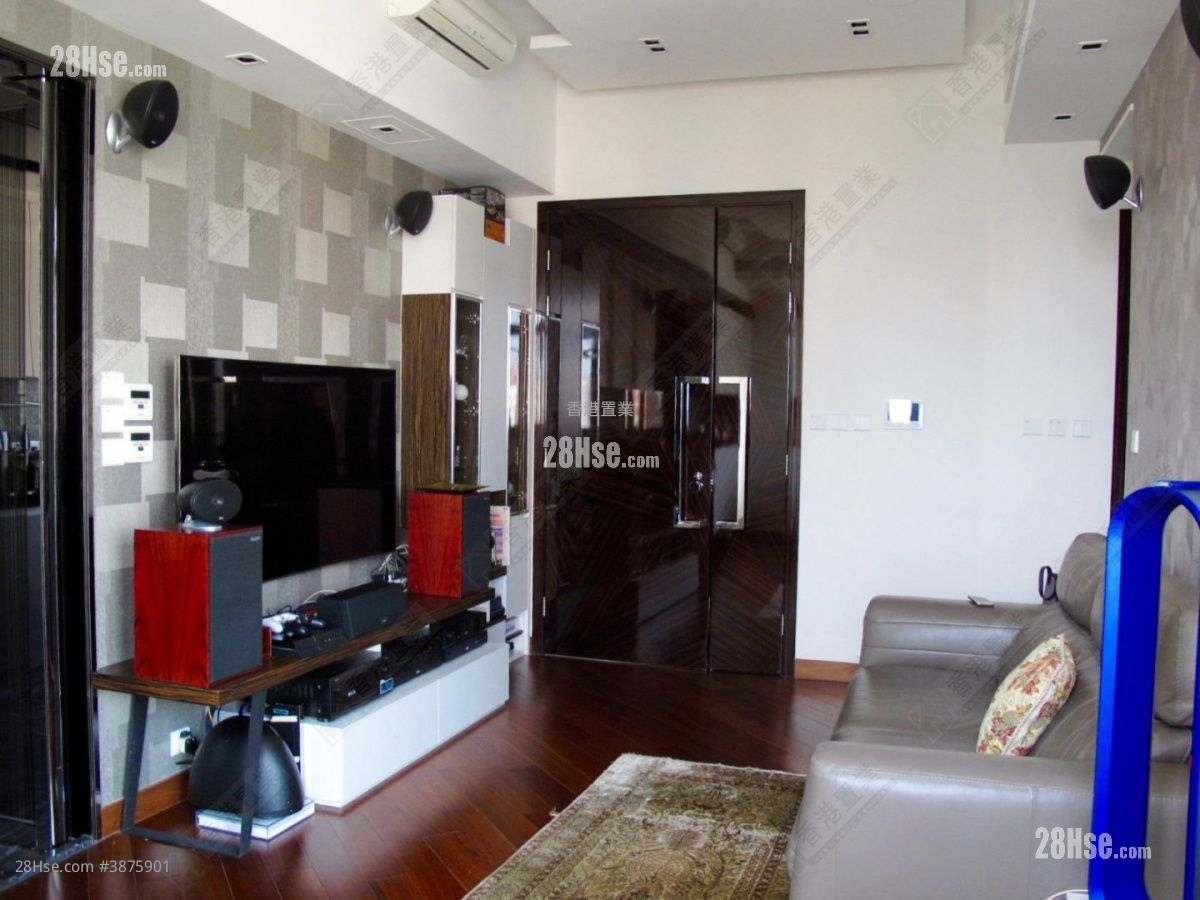 Ultima Rental 3 Bedrooms , 2 Bathrooms 994 ft² ( 92.3 m² )