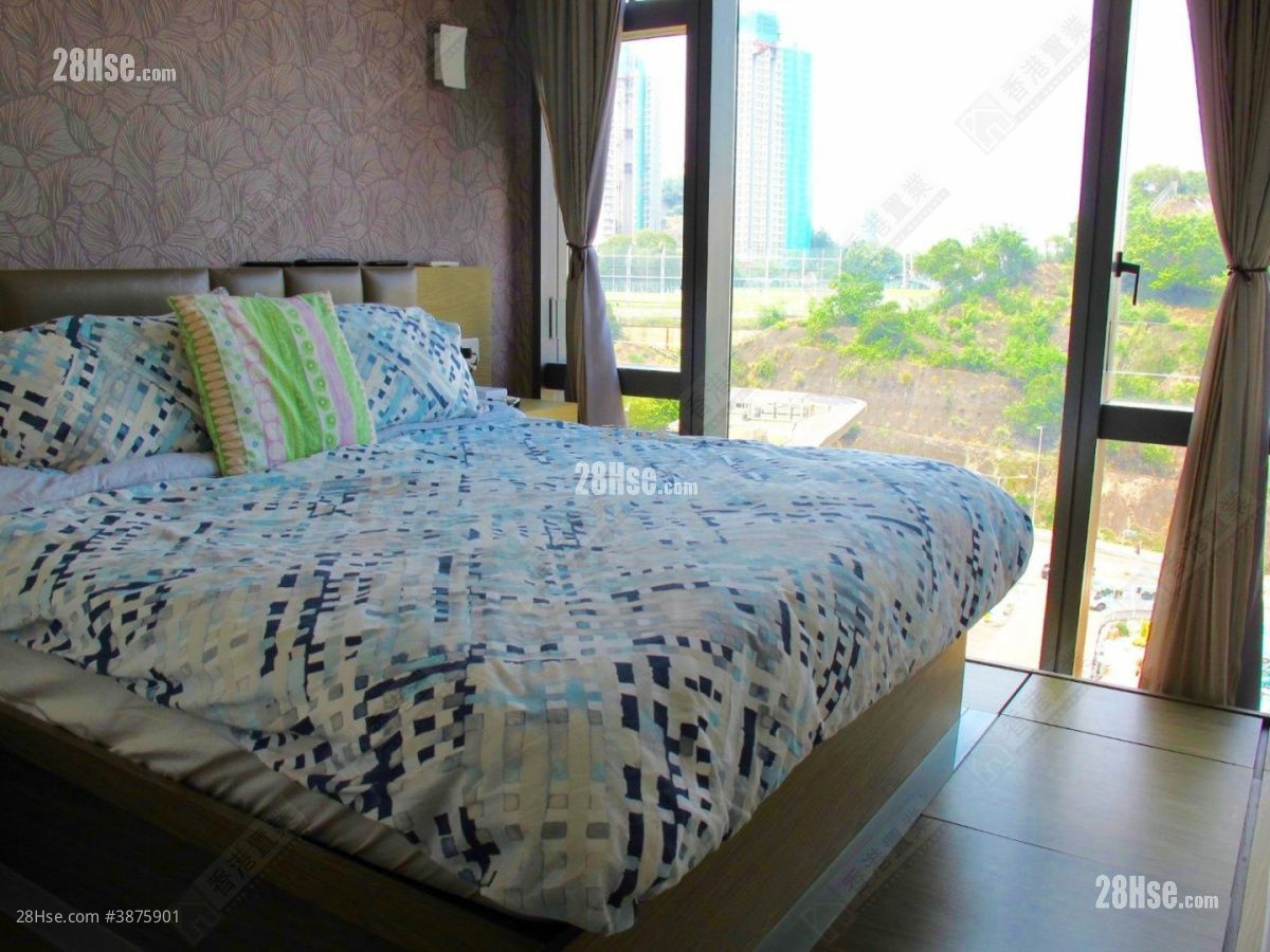Ultima Rental 3 Bedrooms , 2 Bathrooms 994 ft² ( 92.3 m² )