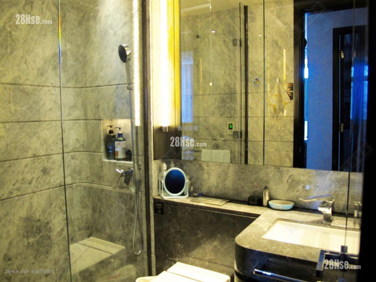 Ultima Rental 3 Bedrooms , 2 Bathrooms 994 ft² ( 92.3 m² )