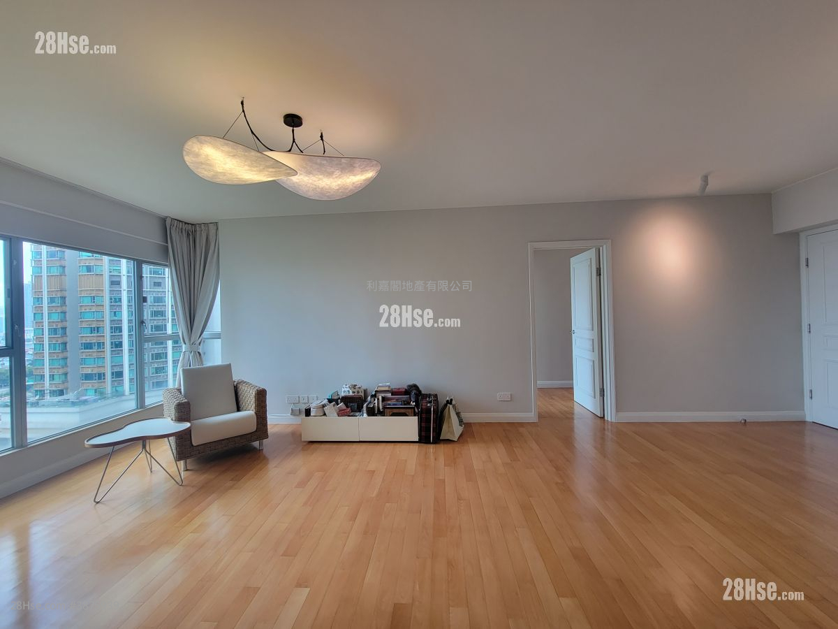 The Waterfront Rental 3 Bedrooms , 2 Bathrooms 1,074 ft² ( 99.8 m² )