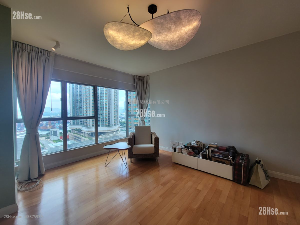 The Waterfront Rental 3 Bedrooms , 2 Bathrooms 1,074 ft² ( 99.8 m² )