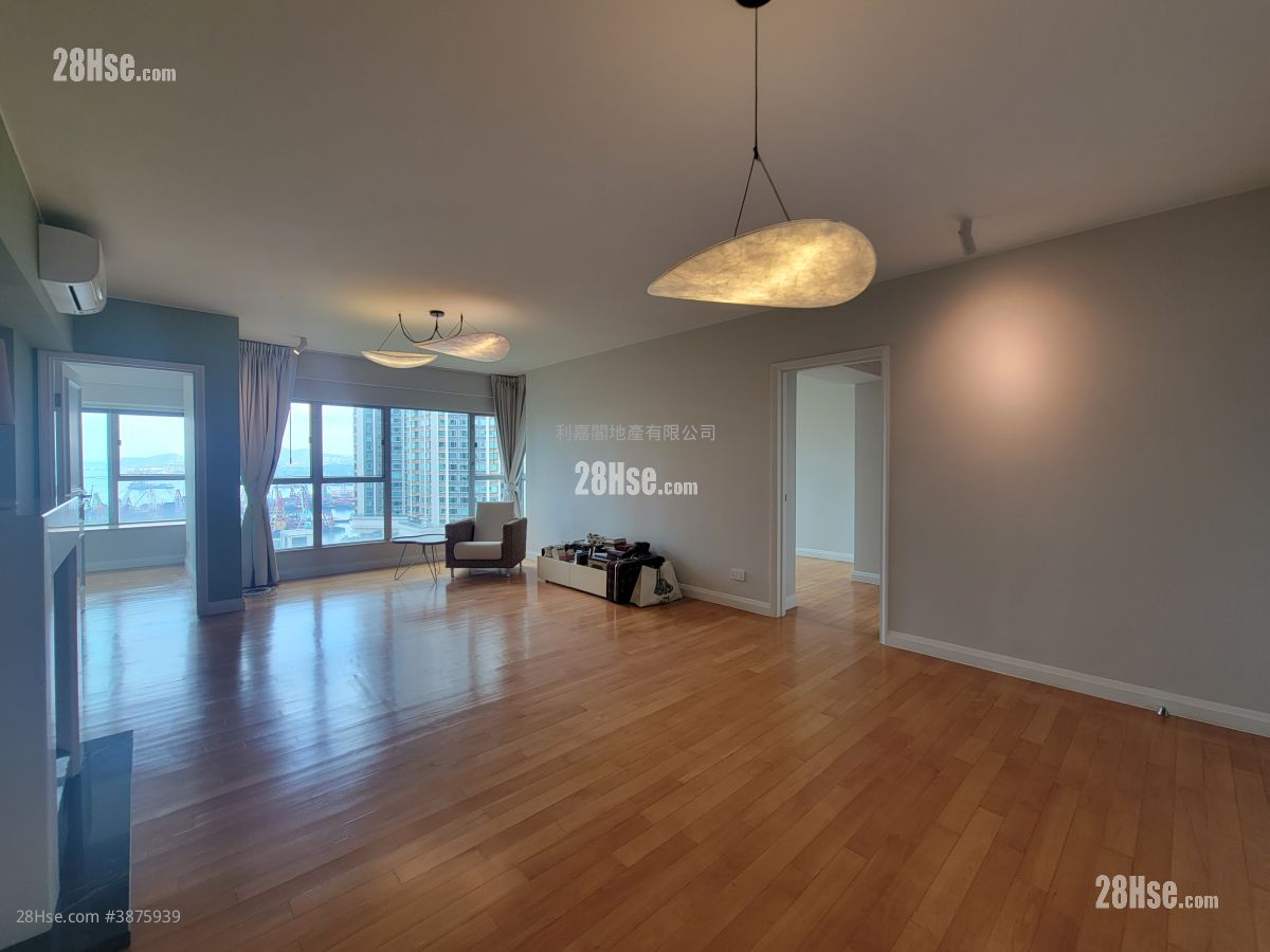 The Waterfront Rental 3 Bedrooms , 2 Bathrooms 1,074 ft² ( 99.8 m² )