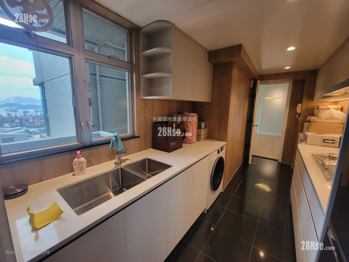 The Waterfront Rental 3 Bedrooms , 2 Bathrooms 1,074 ft² ( 99.8 m² )
