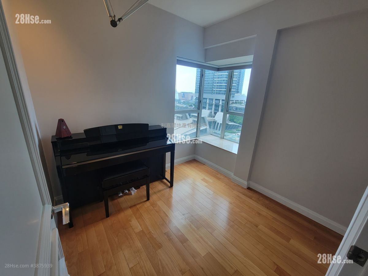 The Waterfront Rental 3 Bedrooms , 2 Bathrooms 1,074 ft² ( 99.8 m² )