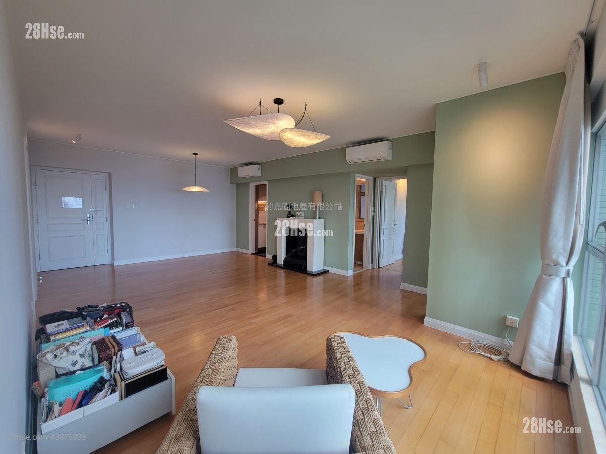 The Waterfront Rental 3 Bedrooms , 2 Bathrooms 1,074 ft² ( 99.8 m² )