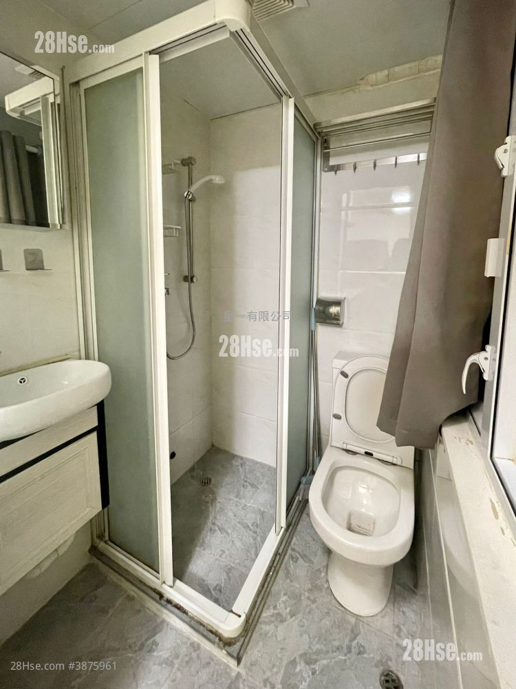 Metropole Building Rental Studio , 1 Bathroom 110 ft² ( 10.2 m² )